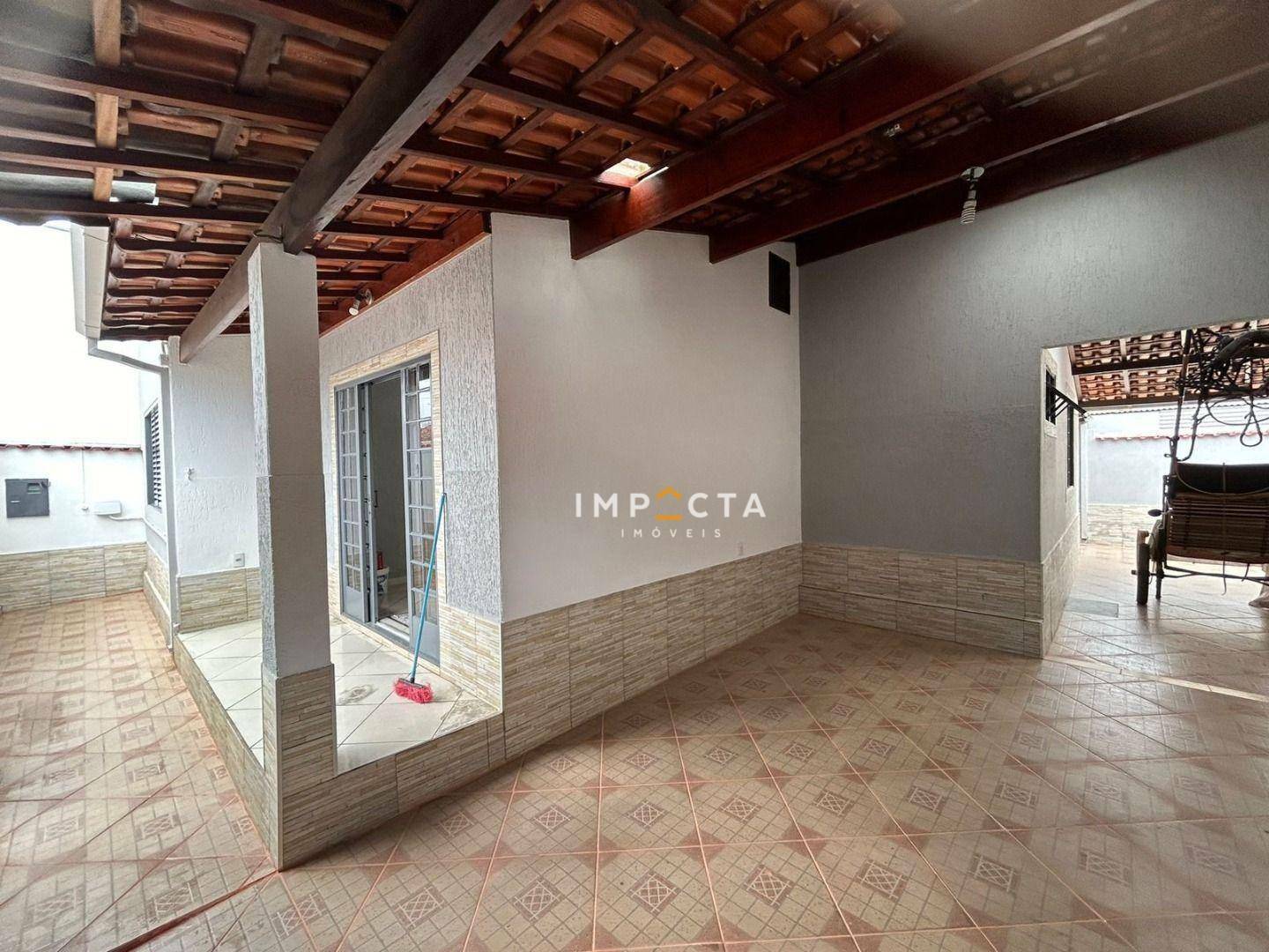 Casa à venda com 3 quartos, 168m² - Foto 2