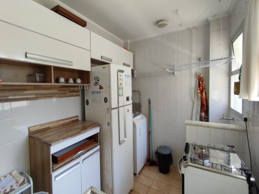 Apartamento à venda com 2 quartos, 70m² - Foto 7