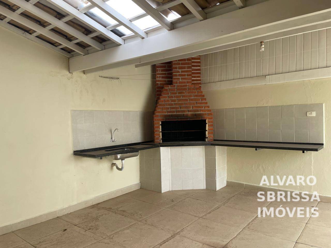 Casa à venda e aluguel com 3 quartos, 180m² - Foto 17