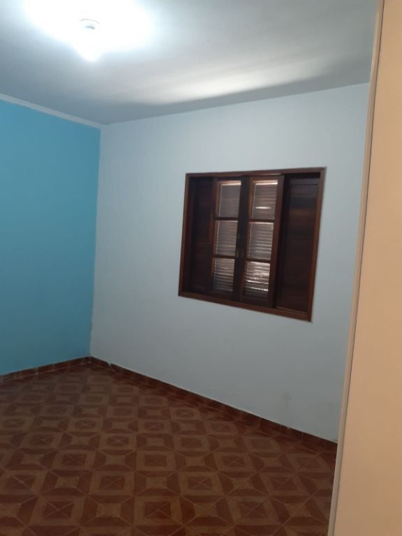 Casa para alugar com 3 quartos, 180m² - Foto 29