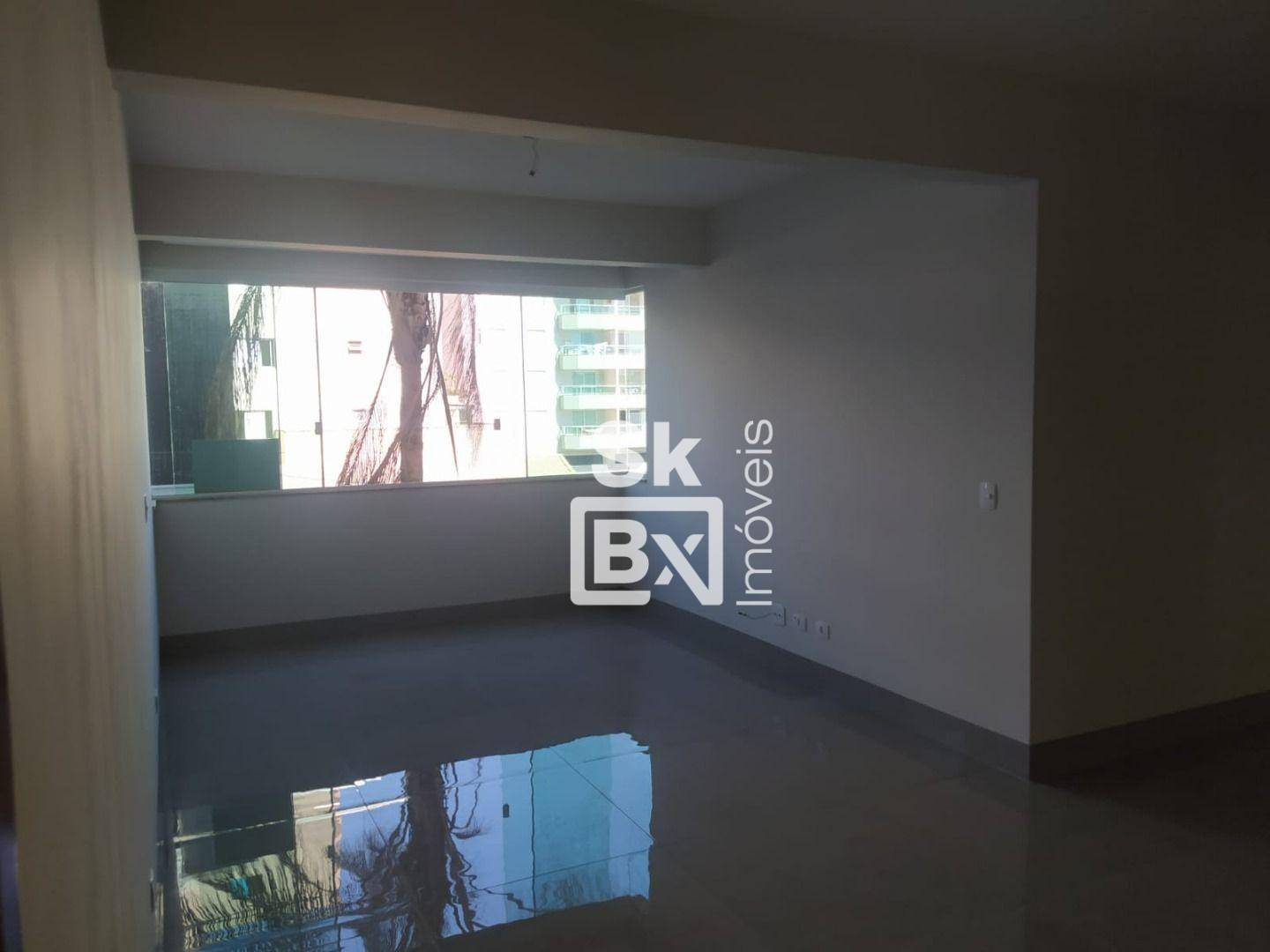 Apartamento à venda com 3 quartos, 114m² - Foto 2