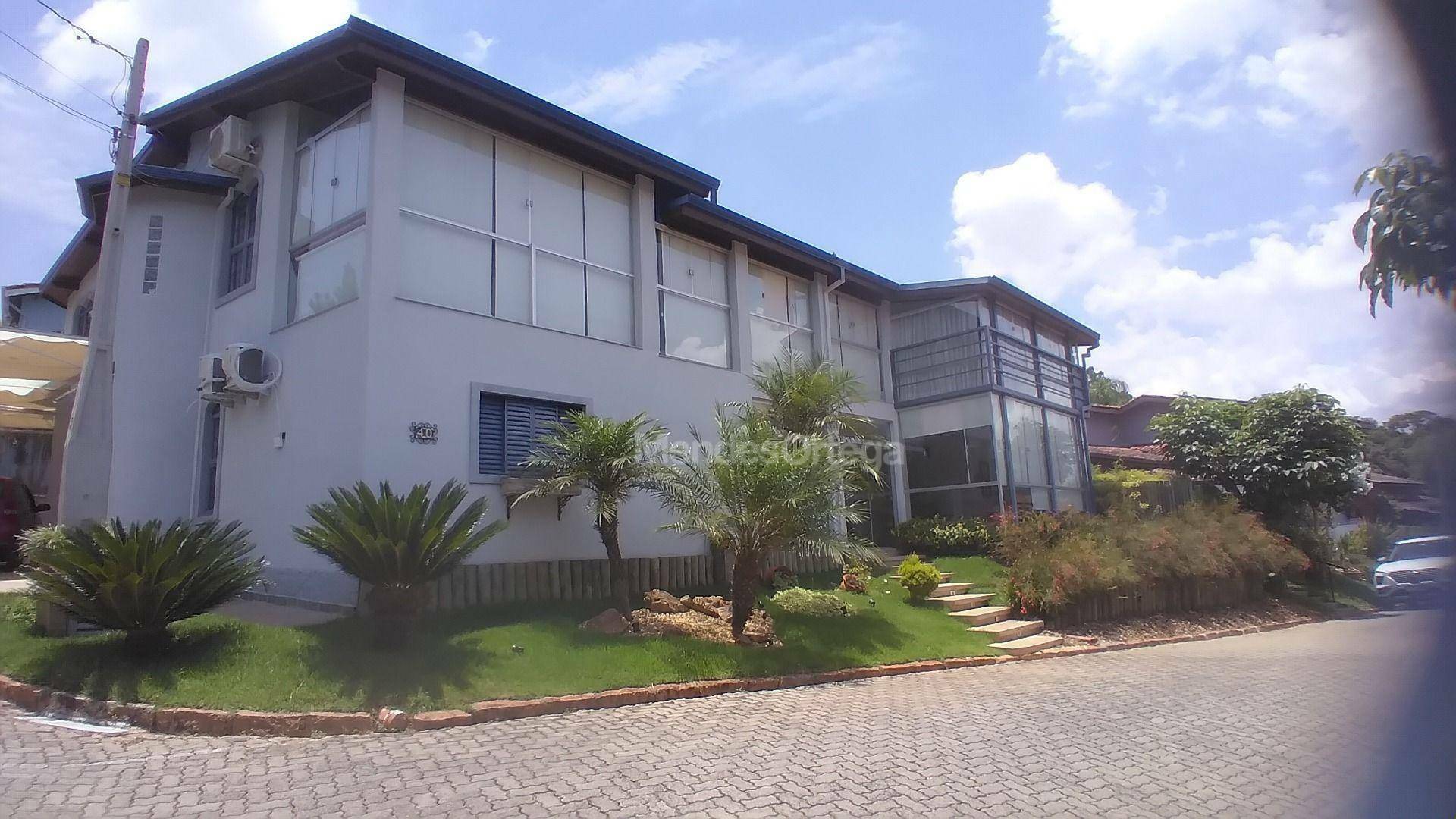 Casa de Condomínio à venda com 7 quartos, 290m² - Foto 1