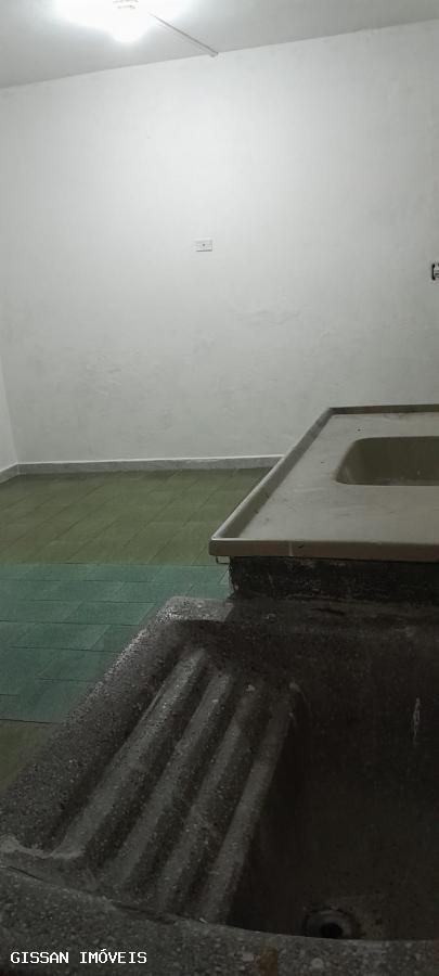 Casa para alugar com 1 quarto, 30m² - Foto 6