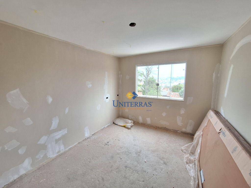 Casa à venda com 4 quartos, 210m² - Foto 18