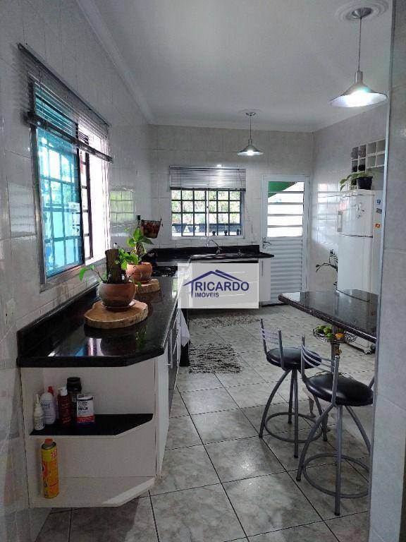 Sobrado à venda com 3 quartos, 182m² - Foto 6