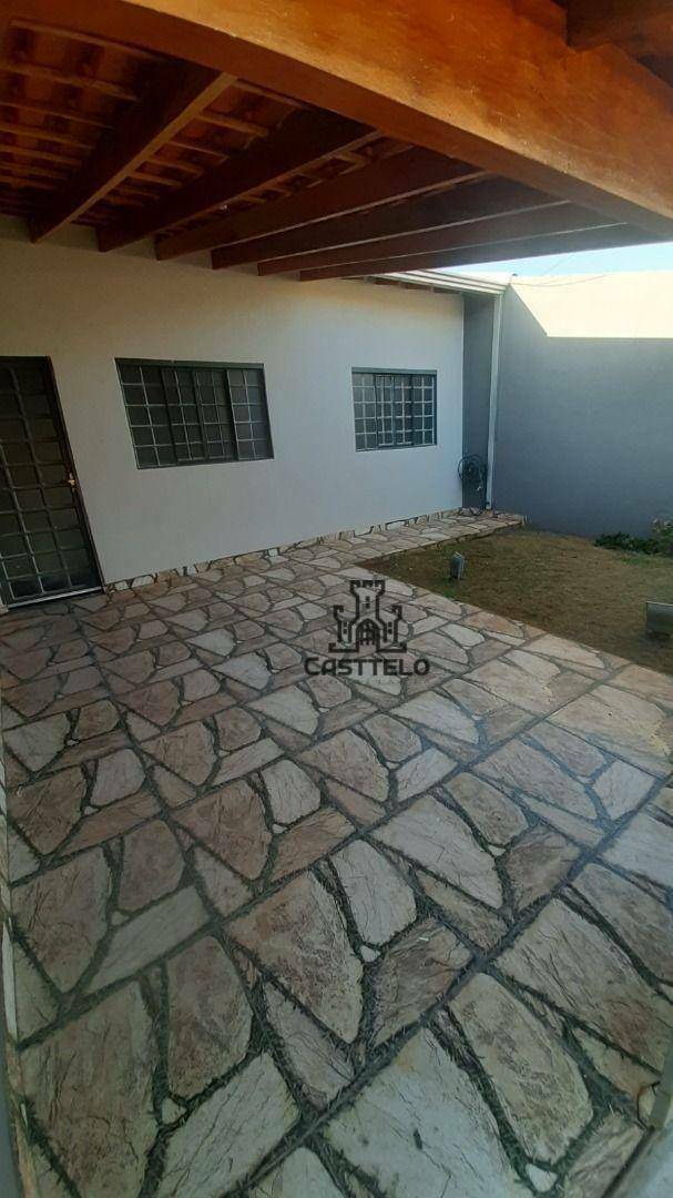 Sobrado à venda com 3 quartos, 150m² - Foto 2