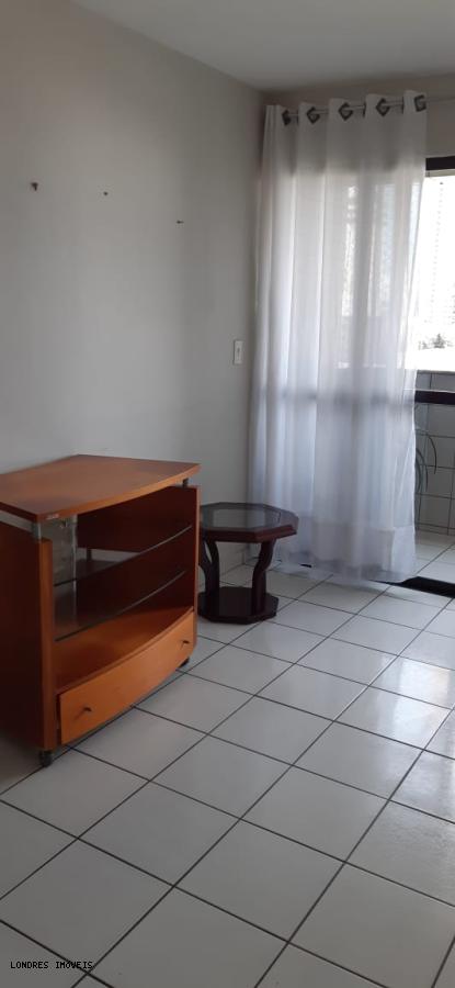 Apartamento à venda com 3 quartos, 75m² - Foto 4