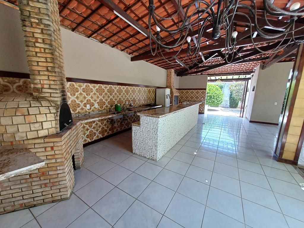 Casa para alugar com 3 quartos, 800m² - Foto 3