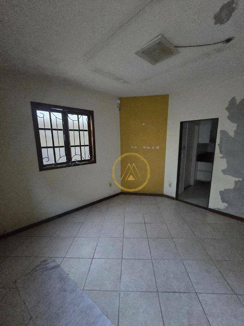 Casa à venda com 3 quartos, 200m² - Foto 10