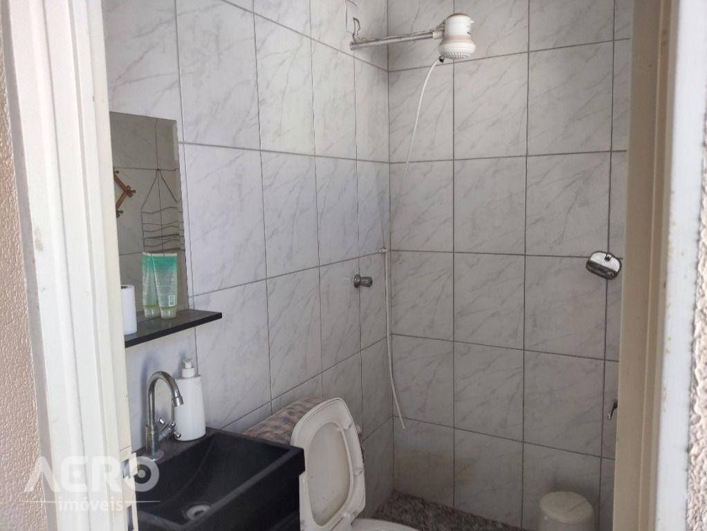 Casa à venda com 4 quartos, 260m² - Foto 15