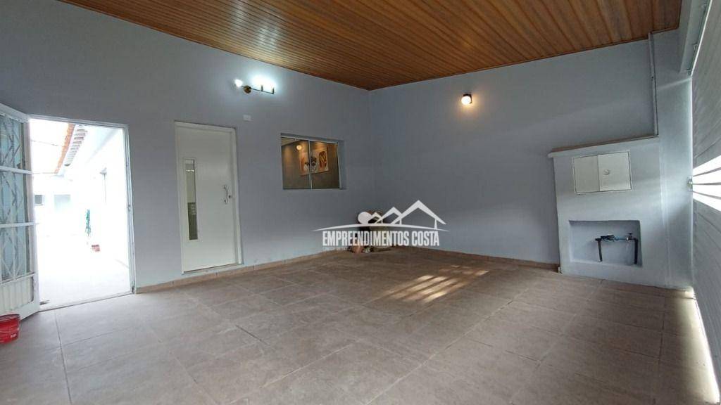 Casa à venda com 3 quartos, 117m² - Foto 2