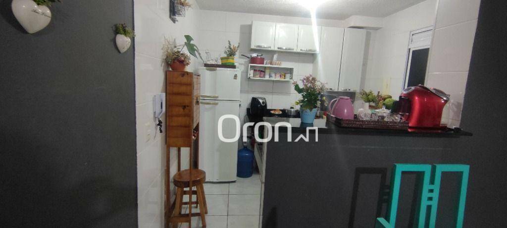 Apartamento à venda com 2 quartos, 60m² - Foto 2