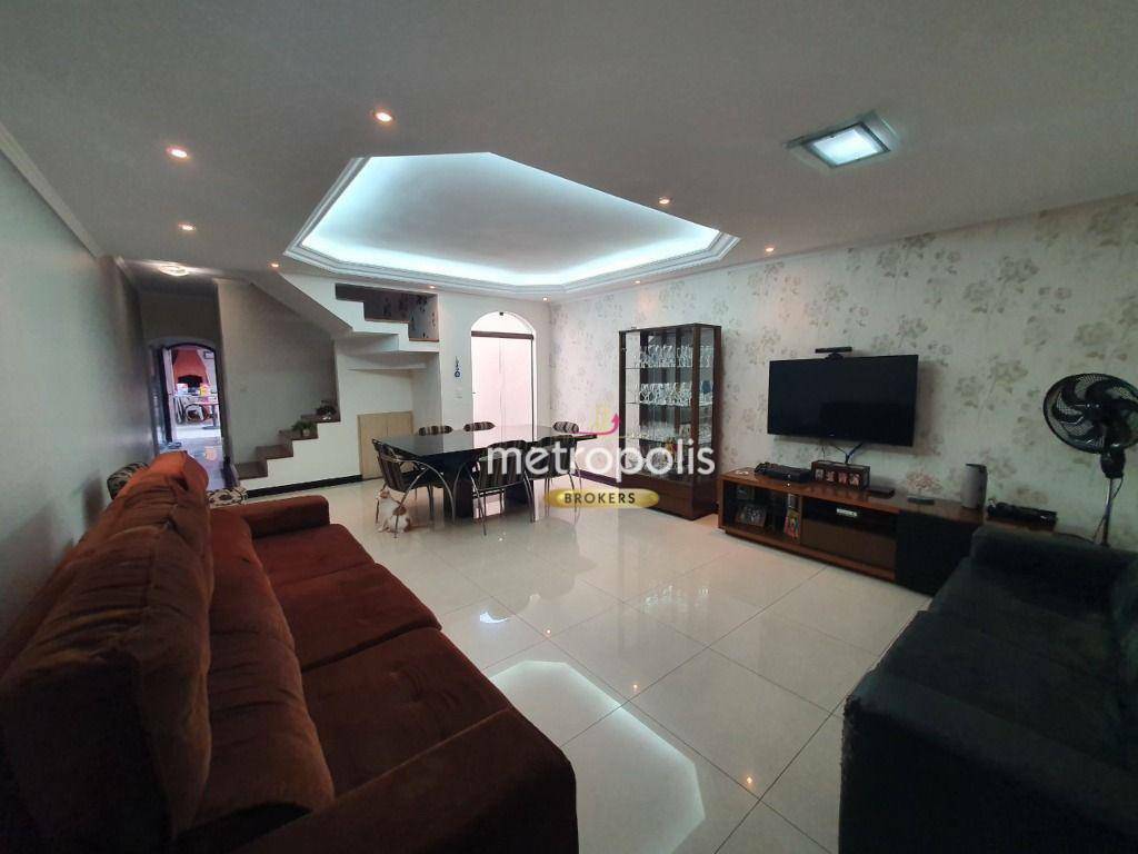 Sobrado à venda com 3 quartos, 215m² - Foto 1