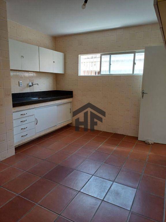 Apartamento à venda com 3 quartos, 119m² - Foto 12