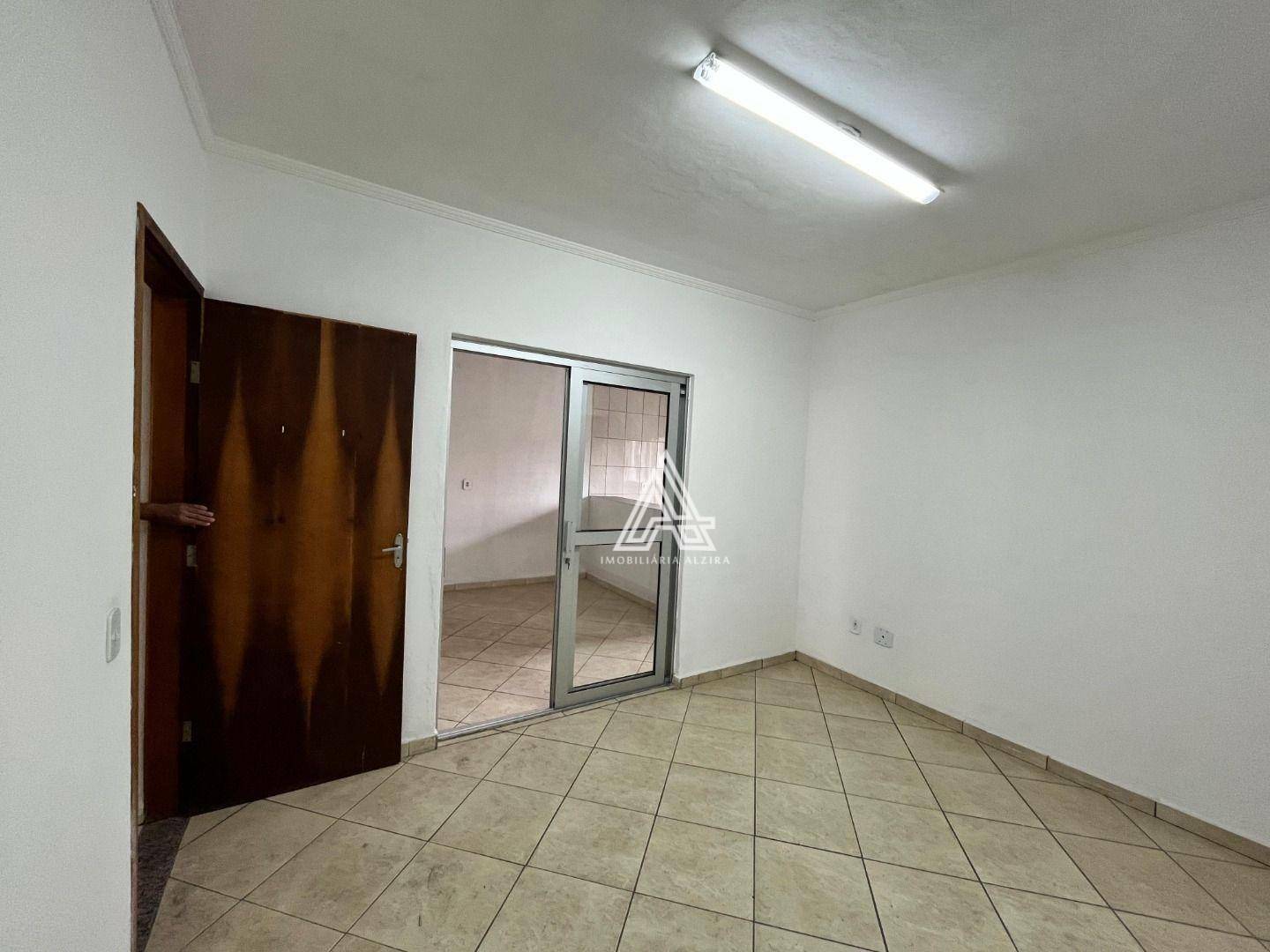 Casa para alugar com 6 quartos, 200m² - Foto 23