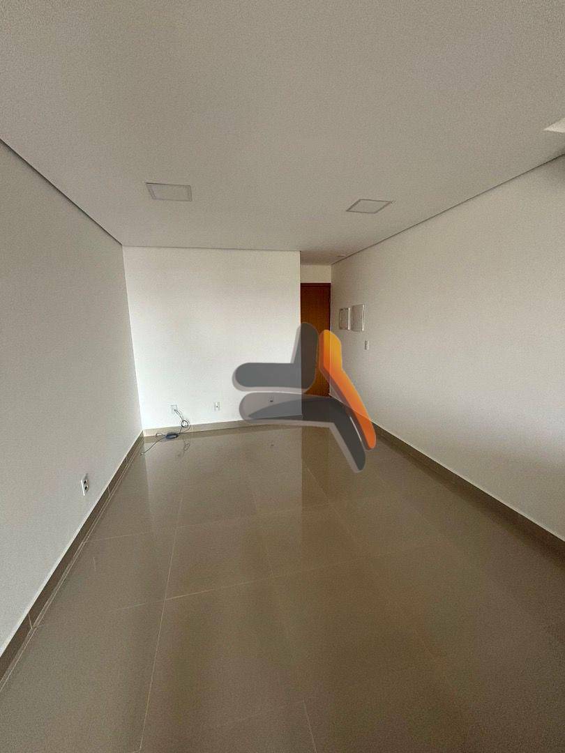 Apartamento à venda com 2 quartos, 74m² - Foto 2