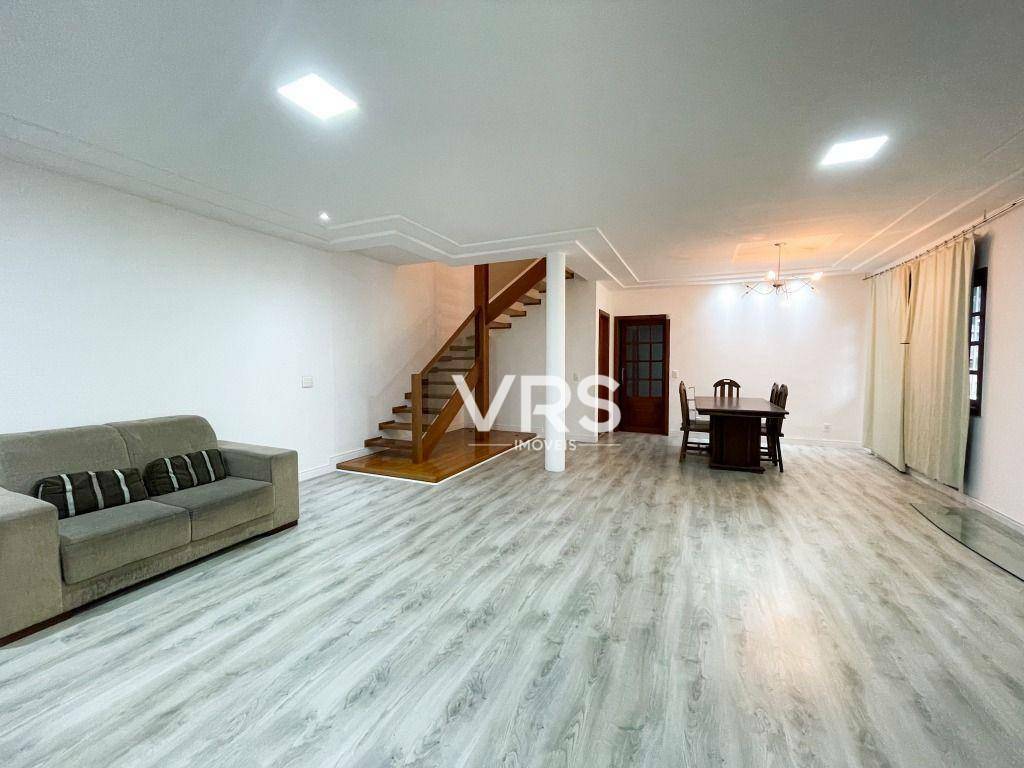 Casa à venda com 4 quartos, 195m² - Foto 6