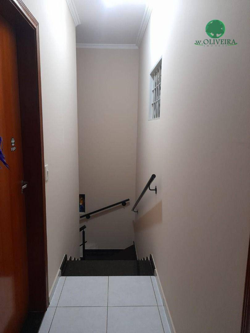 Sobrado à venda com 3 quartos, 180m² - Foto 4