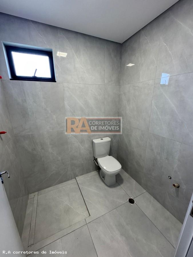 Casa à venda com 2 quartos, 250m² - Foto 18