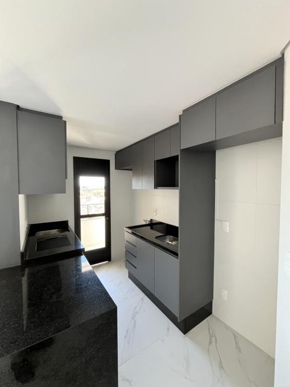 Apartamento à venda com 2 quartos, 62m² - Foto 4