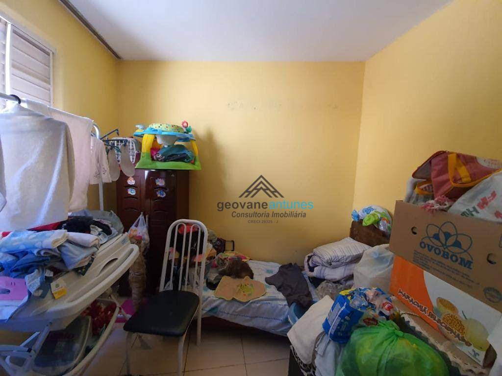 Casa à venda com 2 quartos, 200M2 - Foto 2