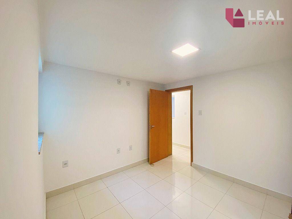 Casa para alugar com 2 quartos, 90m² - Foto 13