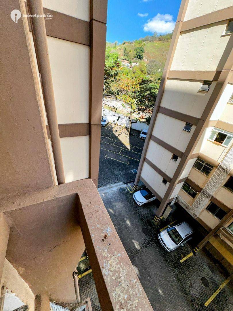Apartamento para alugar com 2 quartos, 72m² - Foto 11