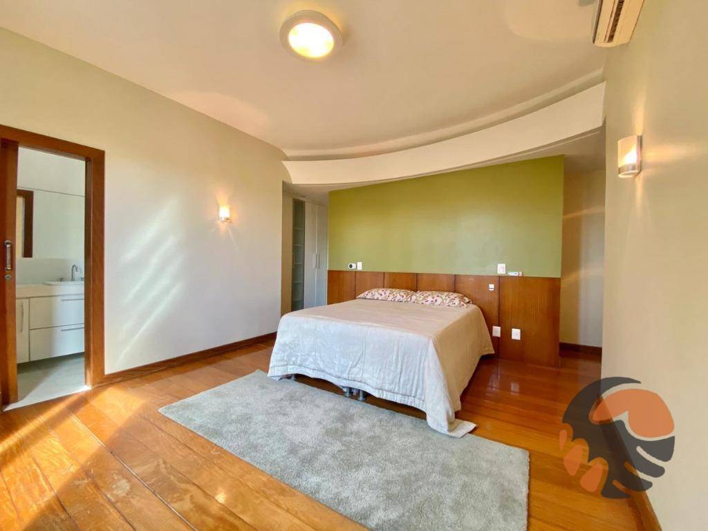 Casa de Condomínio à venda com 5 quartos, 696m² - Foto 17