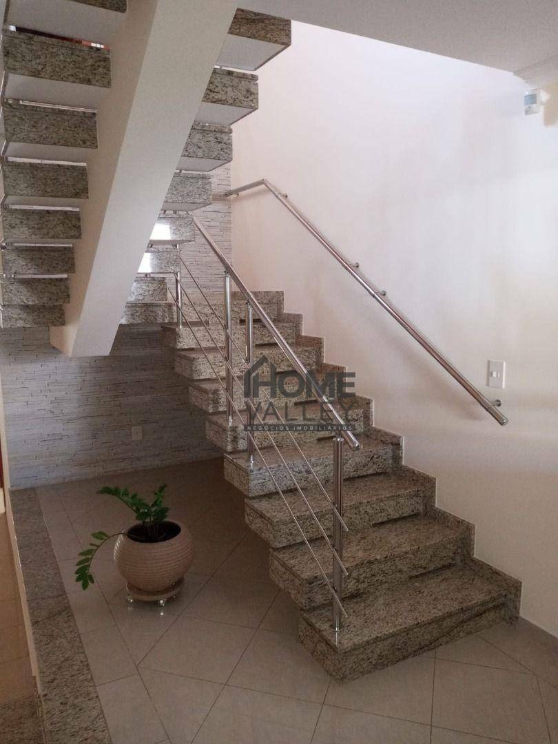 Casa à venda com 4 quartos, 360m² - Foto 26