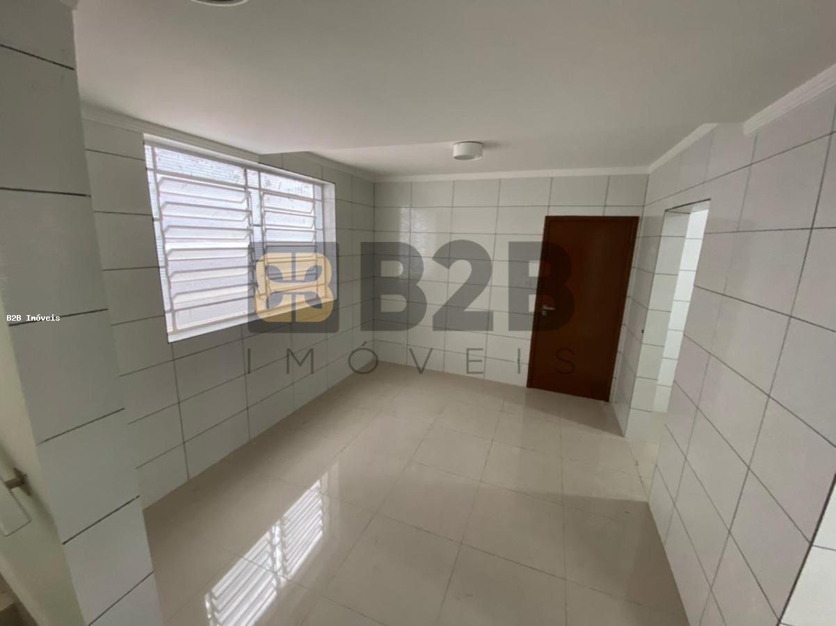 Casa à venda com 4 quartos, 163m² - Foto 11