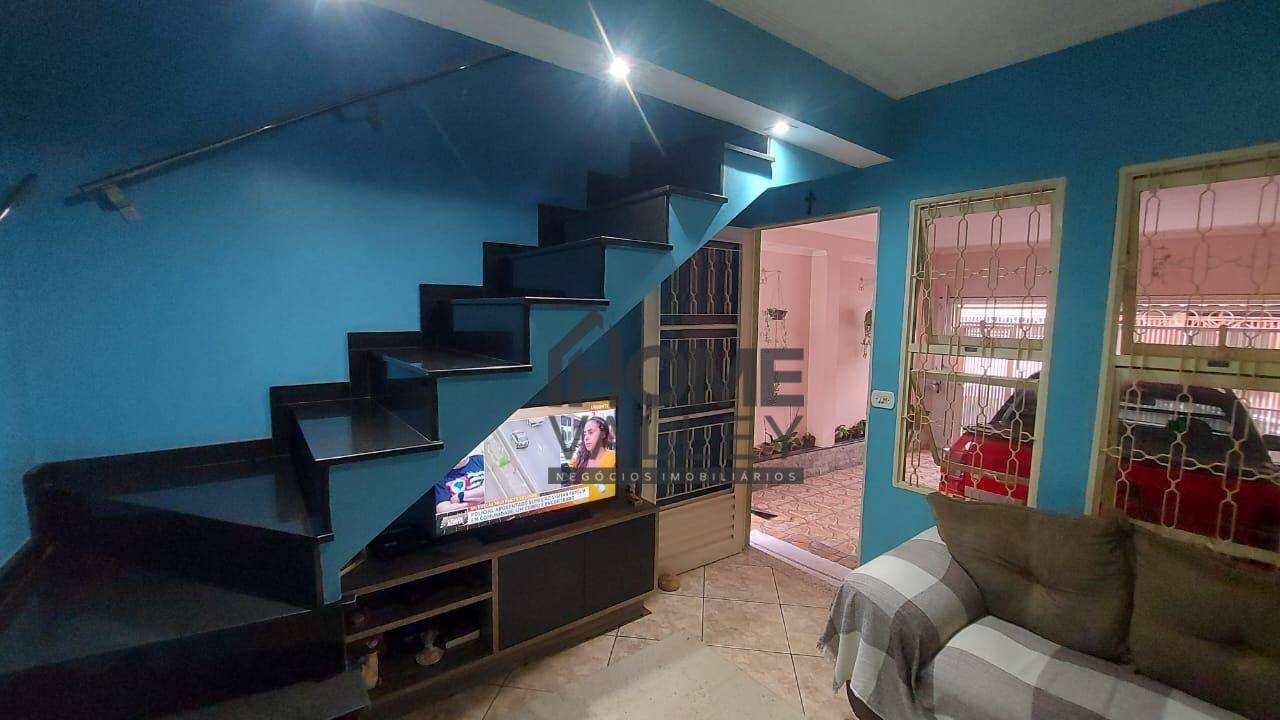 Casa à venda com 3 quartos, 70m² - Foto 2