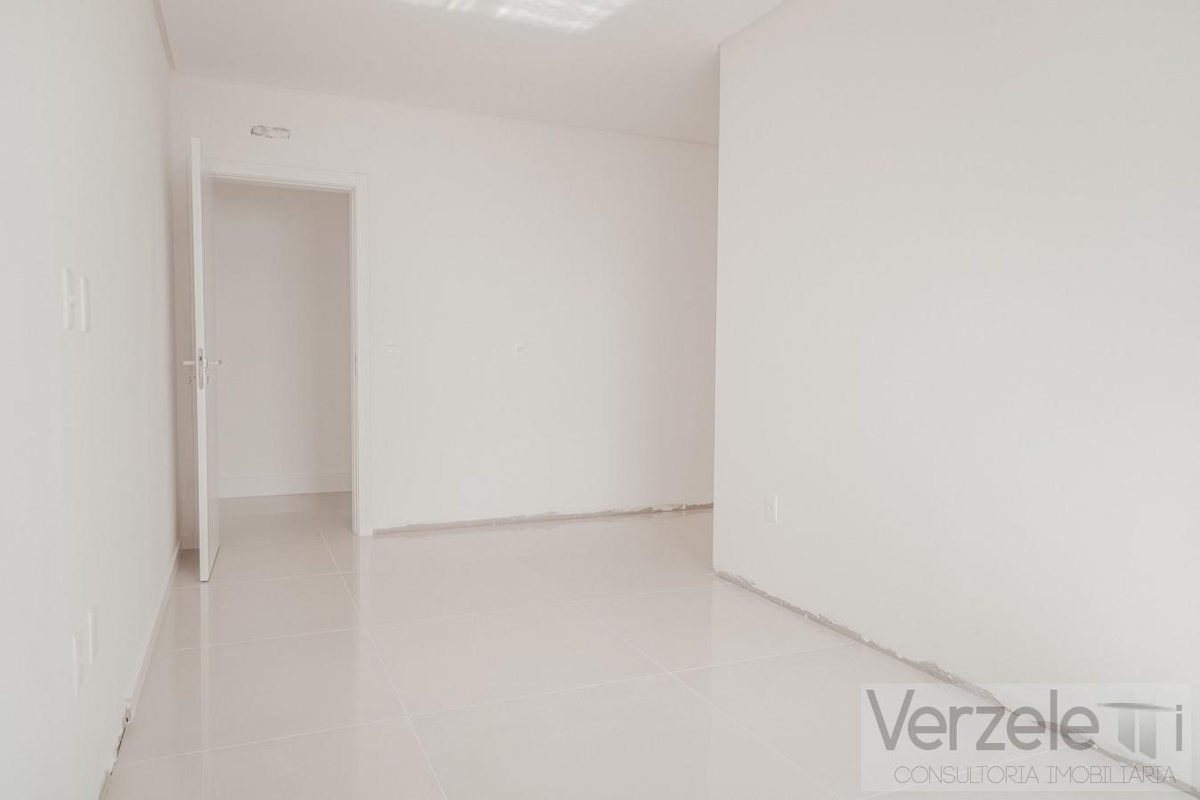 Apartamento à venda com 4 quartos, 173m² - Foto 18