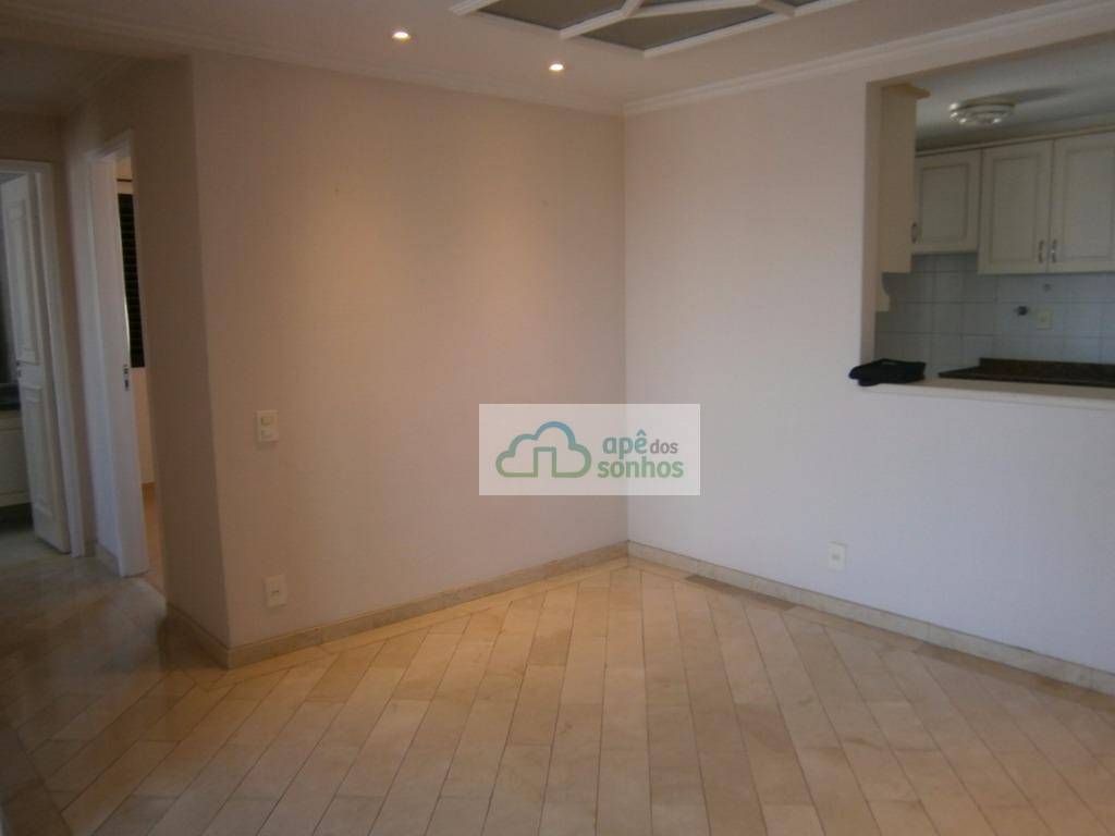 Apartamento para alugar com 2 quartos, 70m² - Foto 16