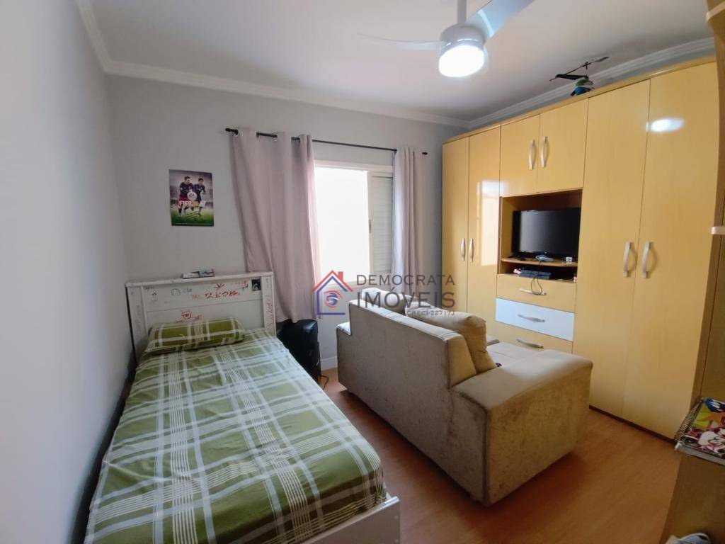 Casa à venda com 3 quartos, 240m² - Foto 21