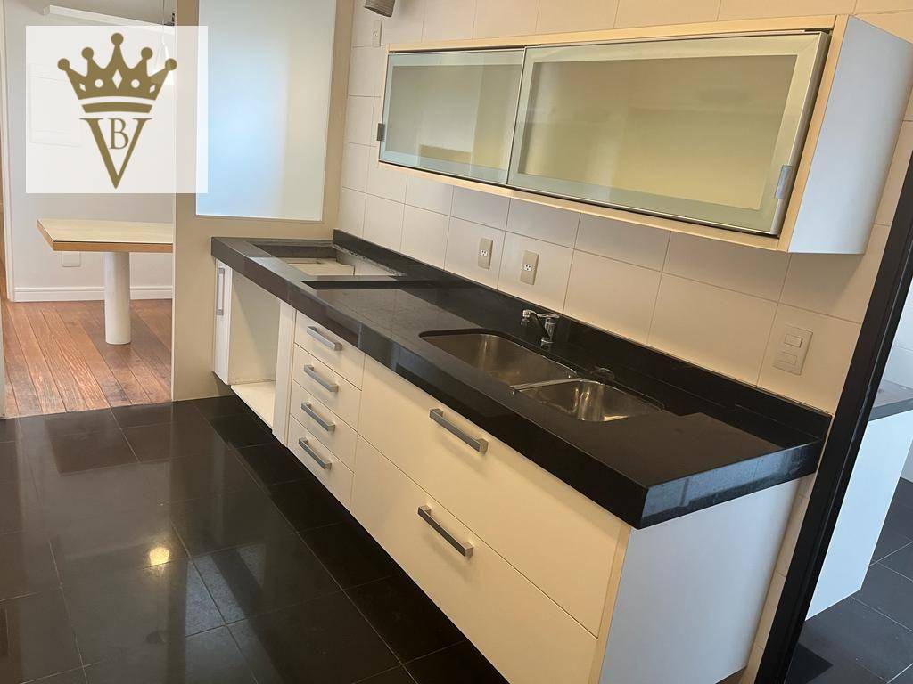 Apartamento à venda com 3 quartos, 192m² - Foto 18