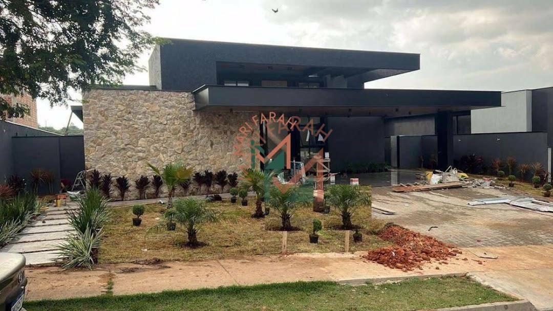 Casa de Condomínio à venda com 4 quartos, 450m² - Foto 1