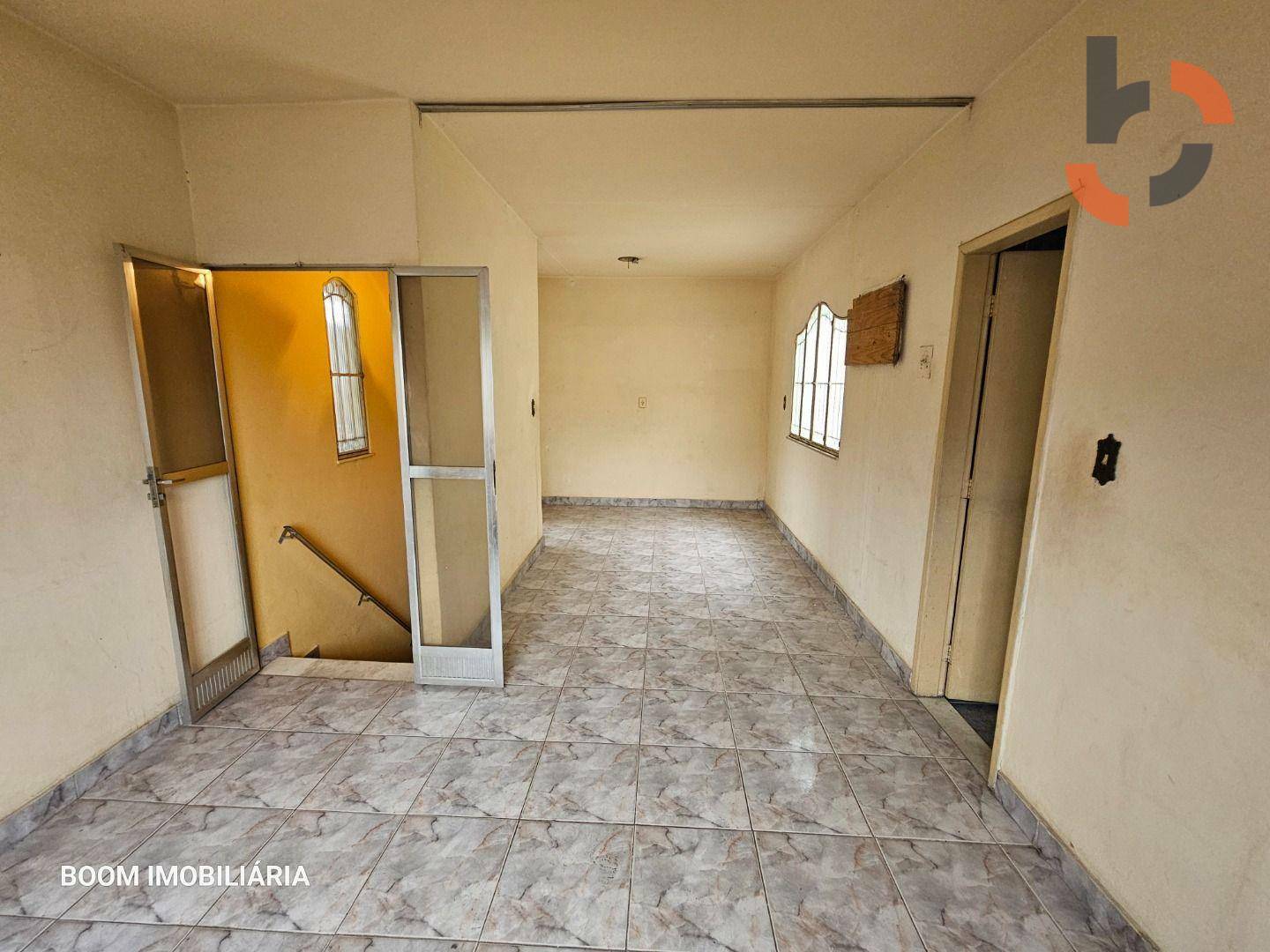 Casa à venda com 6 quartos, 210m² - Foto 24