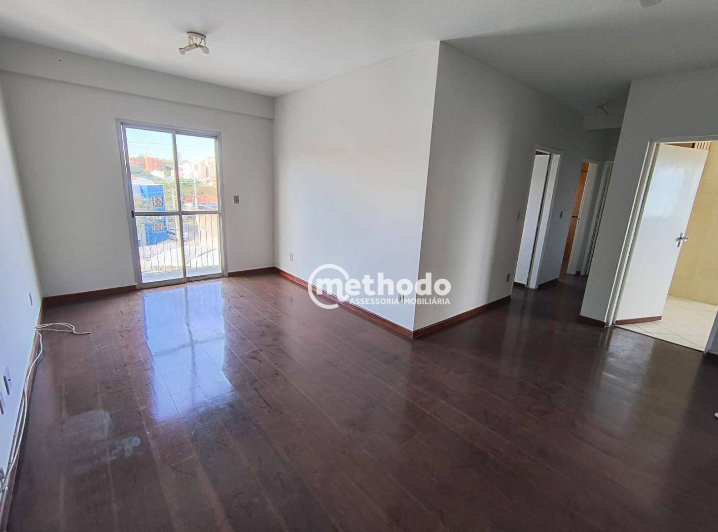 Apartamento à venda com 2 quartos, 70m² - Foto 4