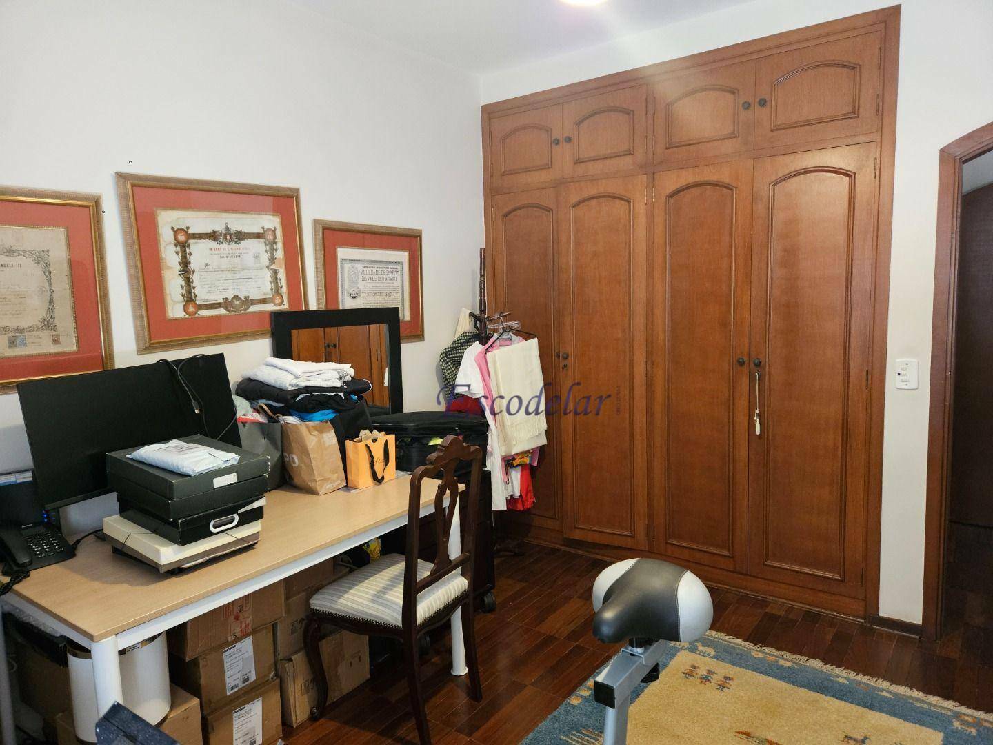 Apartamento à venda com 3 quartos, 176m² - Foto 8