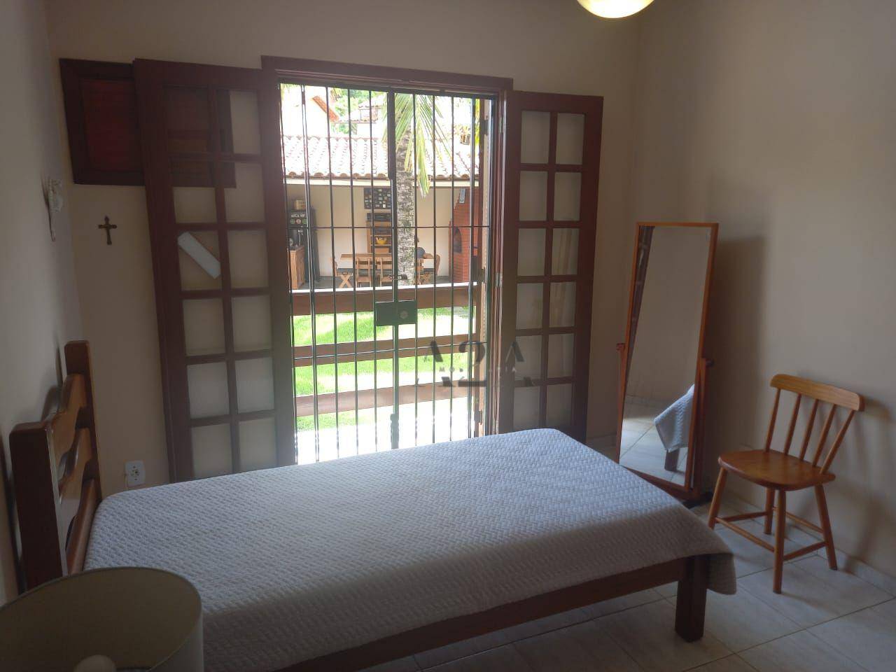 Casa à venda com 3 quartos, 200m² - Foto 3