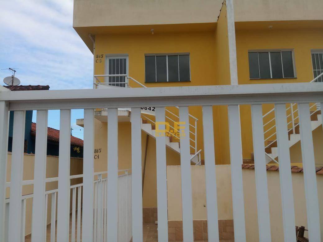 Casa à venda com 2 quartos, 60m² - Foto 1