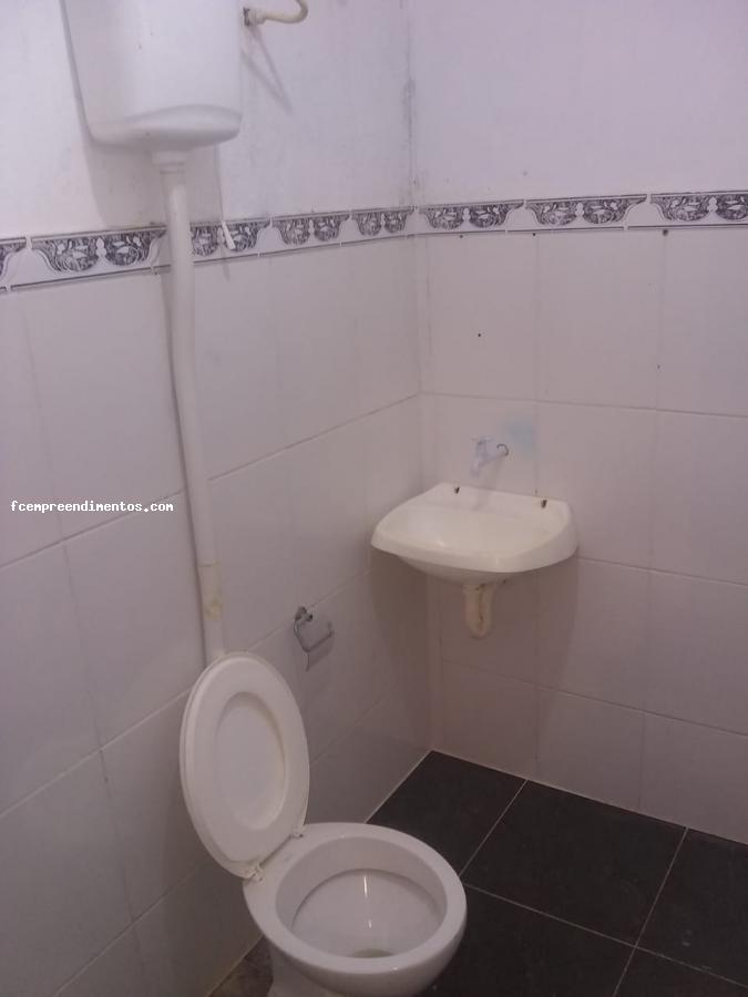 Casa à venda com 4 quartos, 200m² - Foto 1