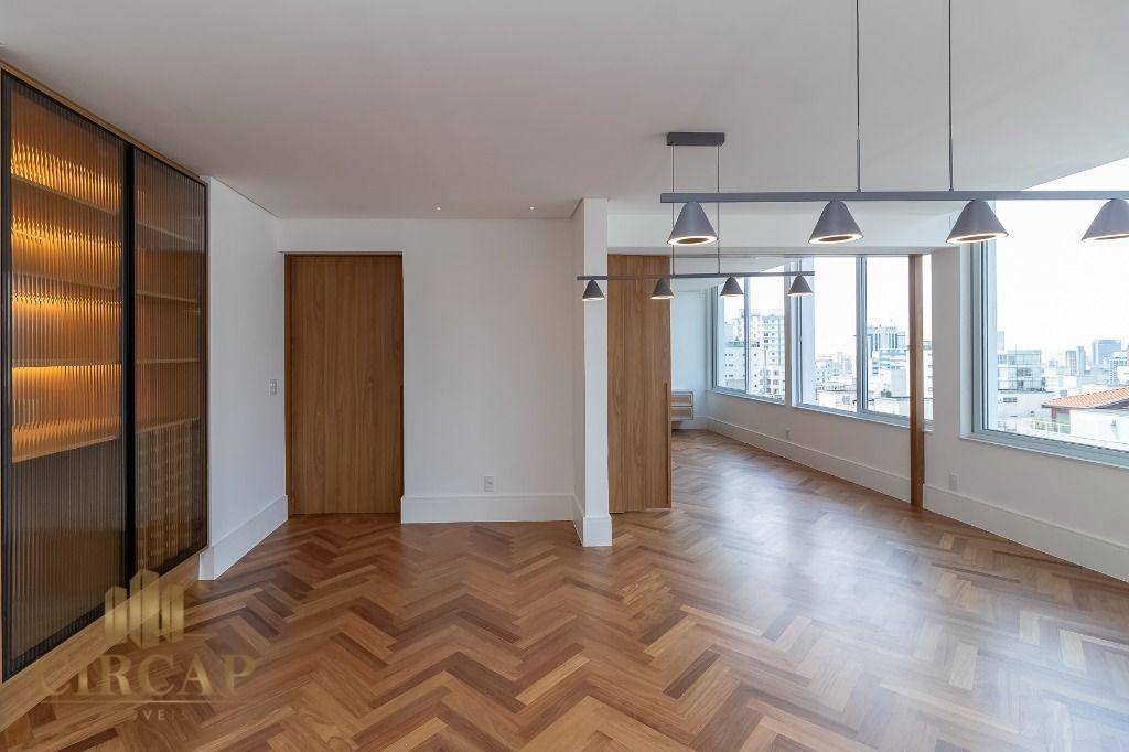 Apartamento à venda com 3 quartos, 290m² - Foto 9