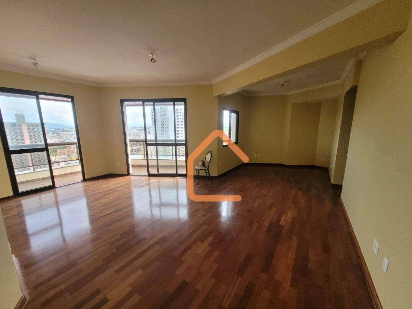 Apartamento à venda com 3 quartos, 139m² - Foto 3