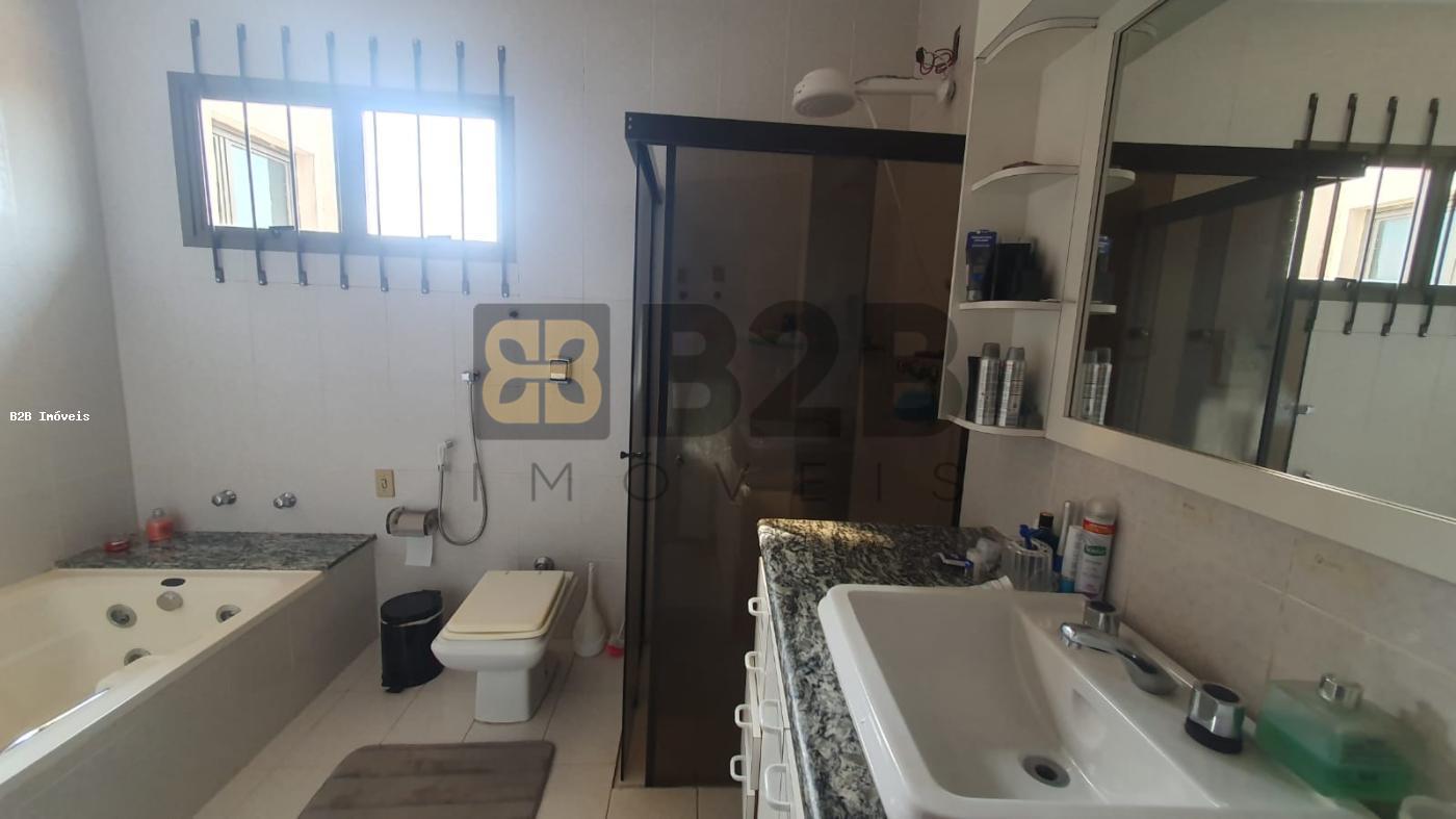 Casa à venda com 4 quartos, 224m² - Foto 19