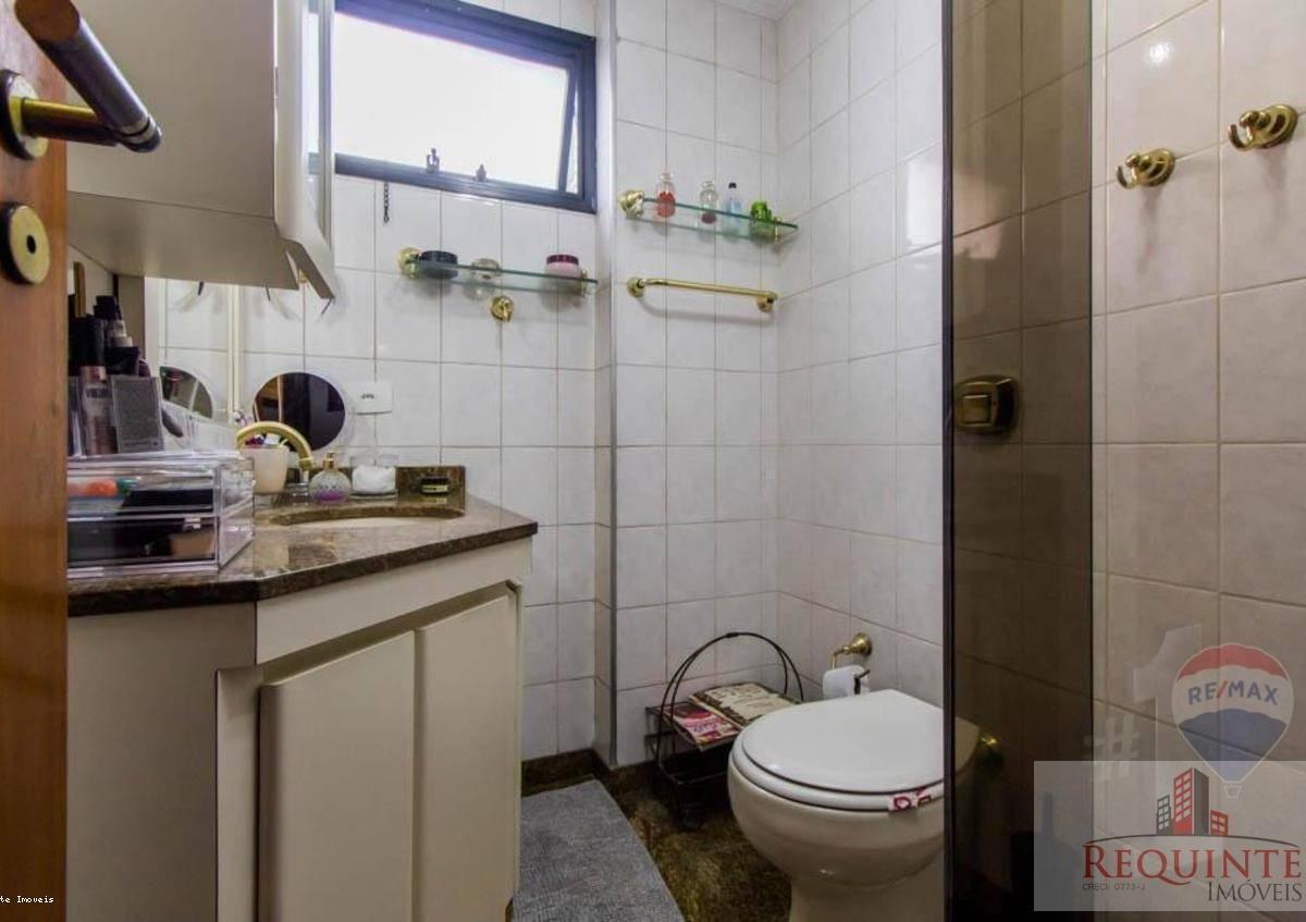 Apartamento à venda com 4 quartos, 167m² - Foto 10