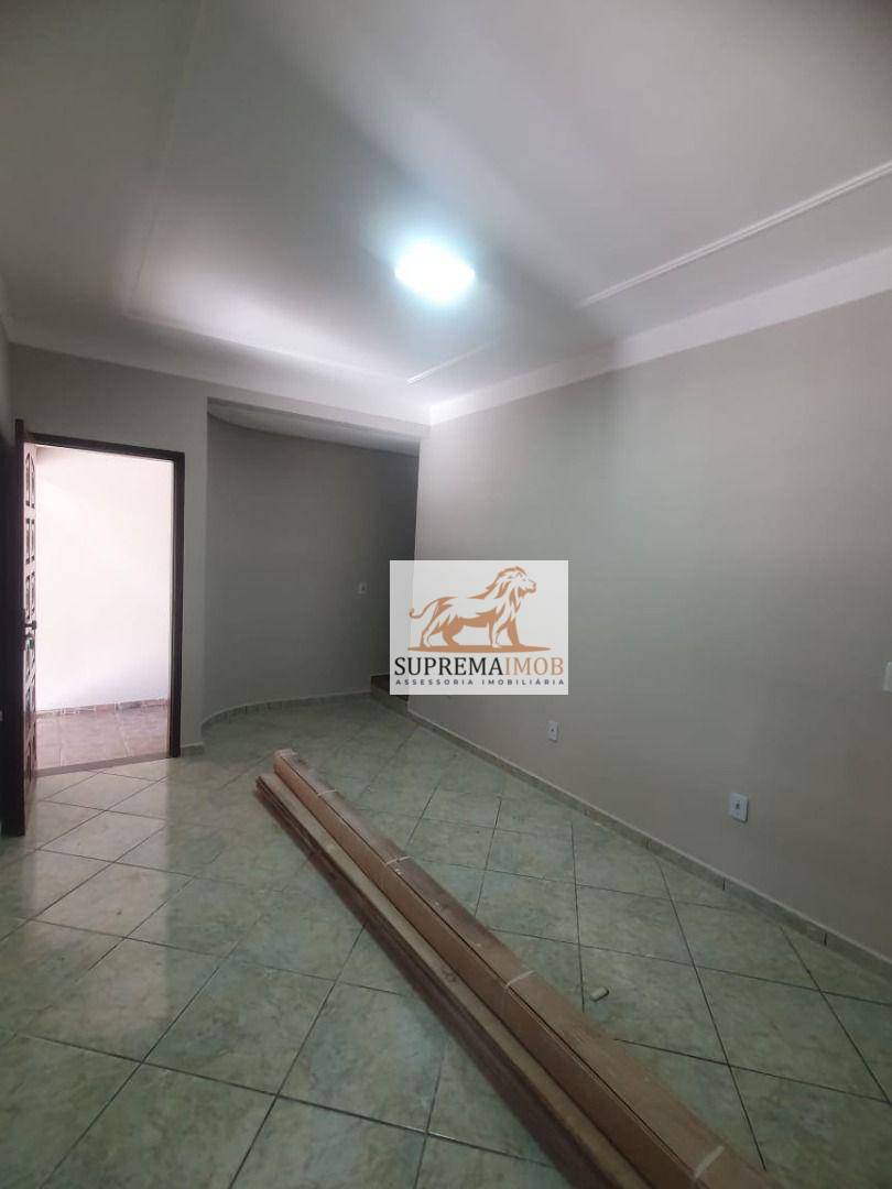 Casa à venda com 4 quartos, 220m² - Foto 4