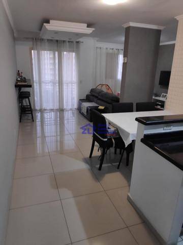 Apartamento à venda com 2 quartos, 64m² - Foto 1