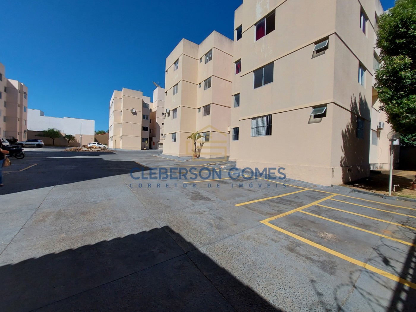Apartamento à venda com 2 quartos, 75m² - Foto 13