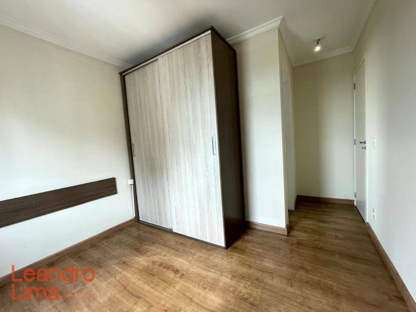 Apartamento para alugar com 3 quartos, 86m² - Foto 13